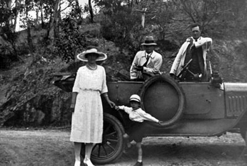 Bill, Olive 
& Keith Menz